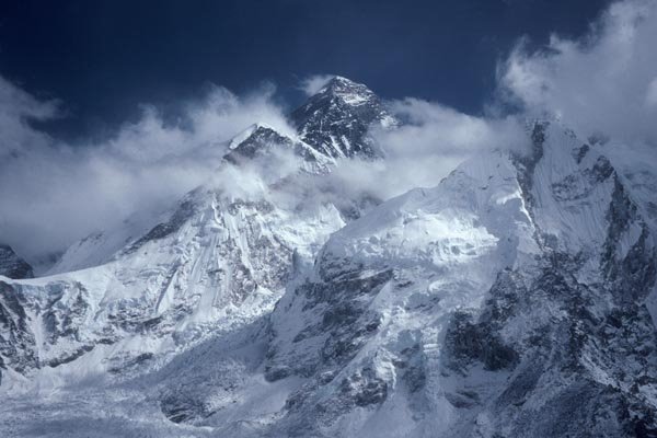 [Everest.jpg]