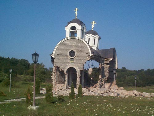 [destroyed+church+Kosovo.jpg]