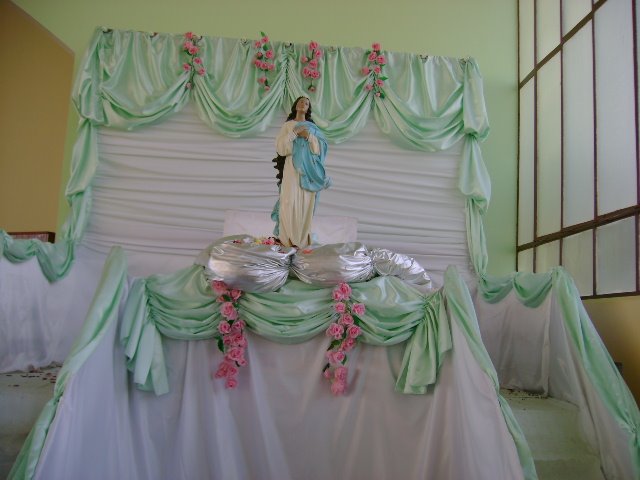 Mês de Maio - Altar  das Coroações - Santuário de Santo Antônio