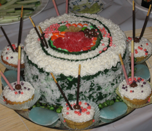 [sushi_cake2.jpg]