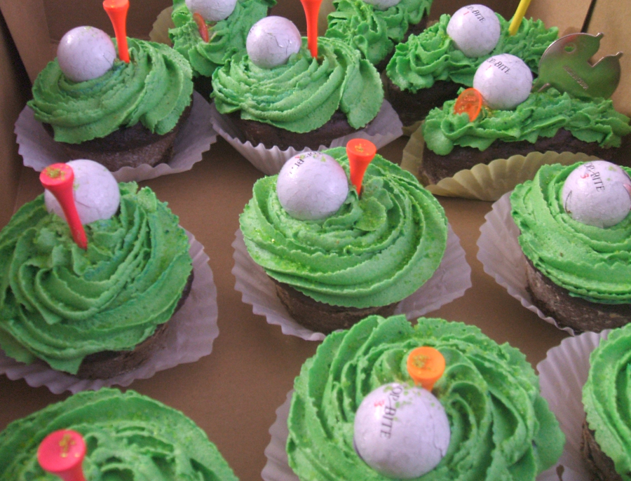 [golf_cupcakes.jpg]