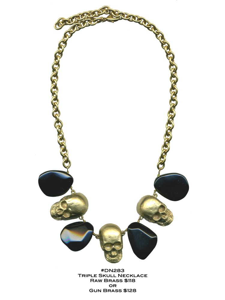 [triple+skull+necklace.jpg]