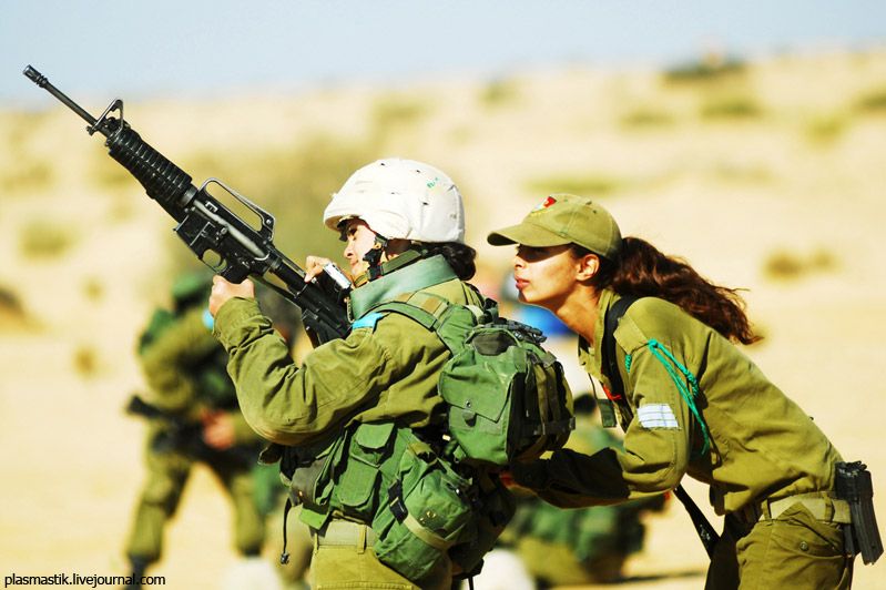 [Israeli_Army_Girls_05.jpg]