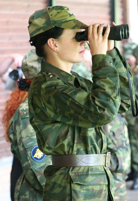 [russian_army_girls_03.jpg]