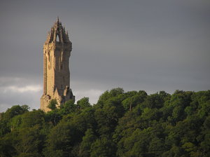 [300px-Wfm_wallace_monument.jpg]