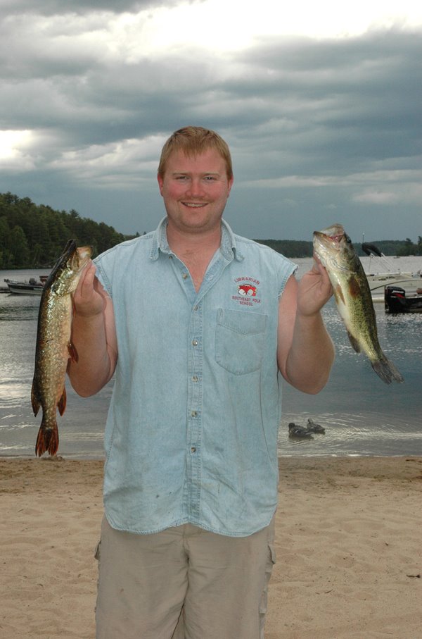 [Jason+with+his+big+fishes.jpg]