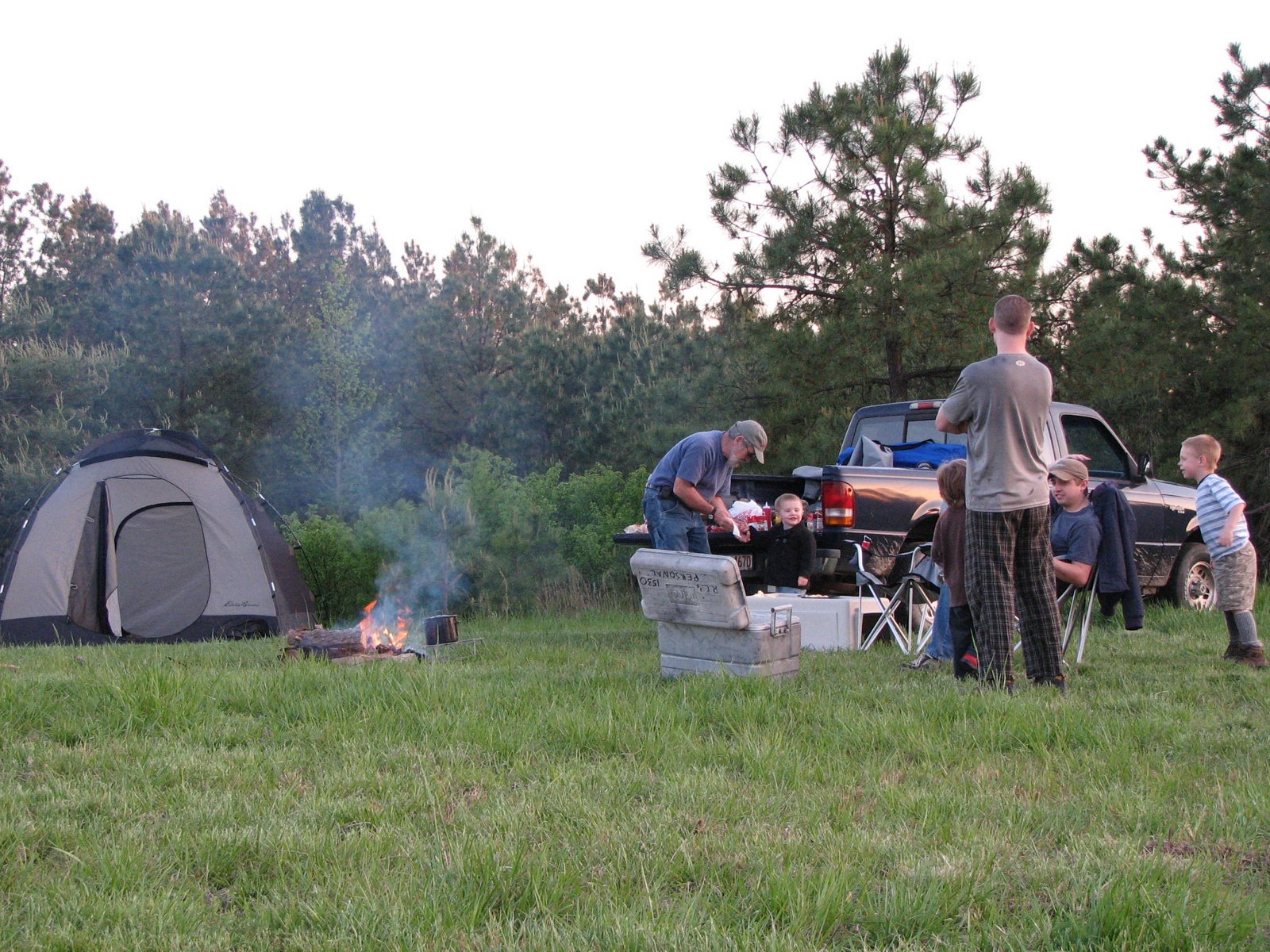 [April+19,+2008+camping+out+008.jpg]