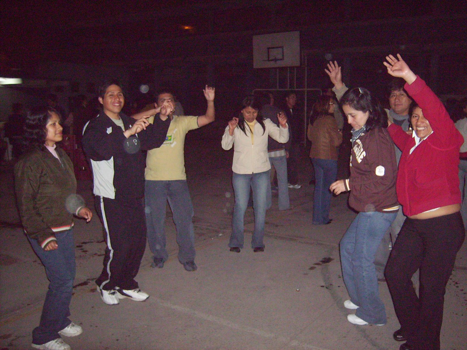 [Everybody+dancing!!!+Prom+90+echa+palla!!.JPG]