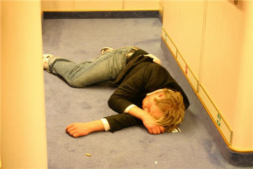 [hoboken-kid-passed-out.jpg]