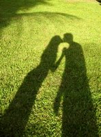 [couple+shadow+on+grass.jpg]