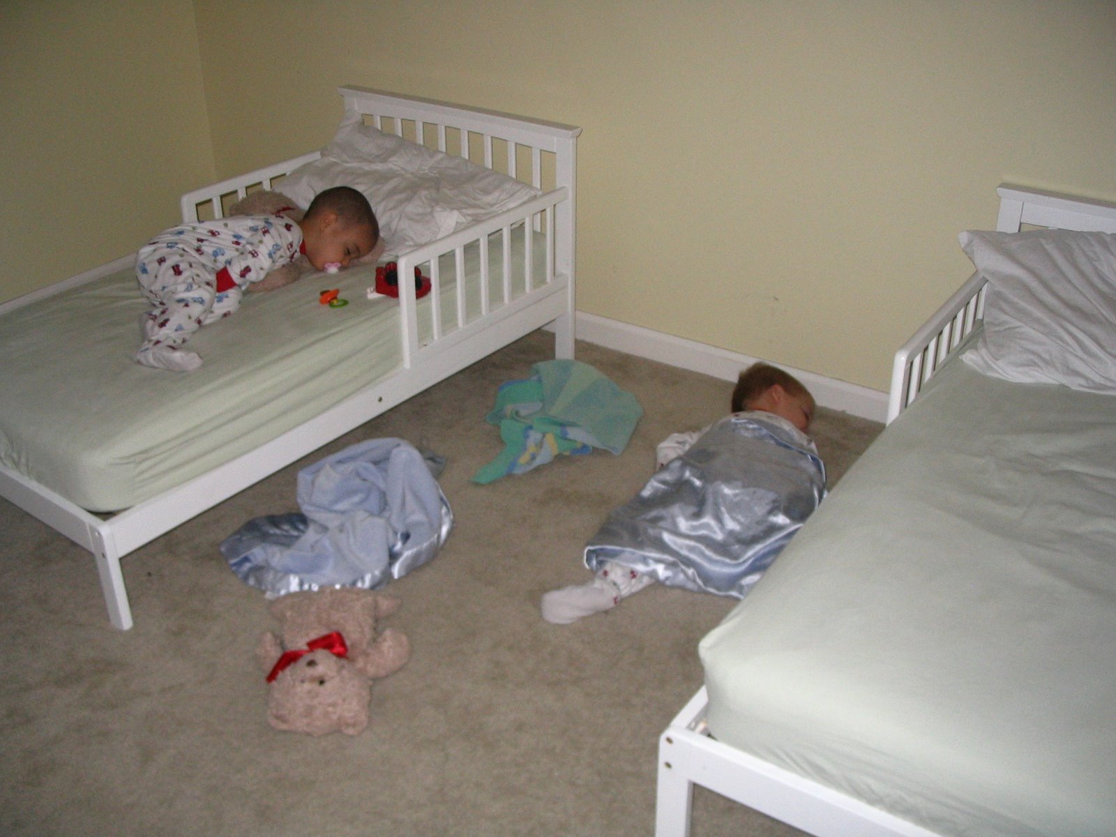 [toddler+beds+011.jpg]