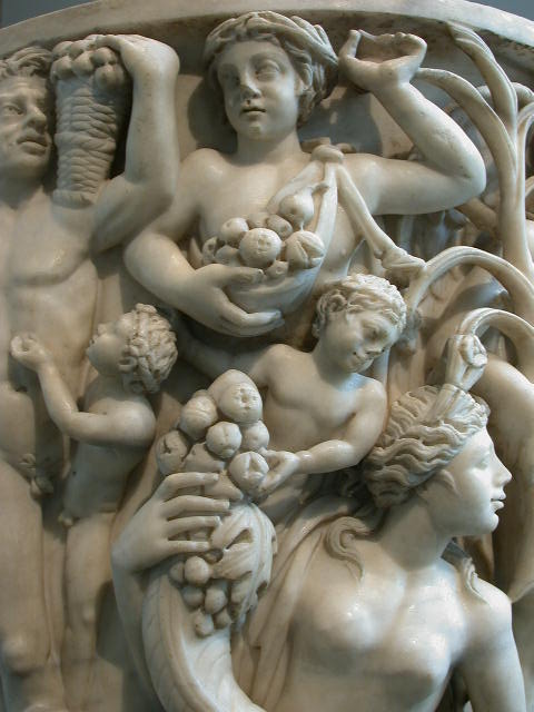 [marble-sarcophagus-ROMAN-220-ad-MONTONE-2007.JPG]