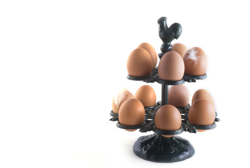 [LuckyOliver-3699066-blog-many_brown_eggs_in_a_rack.jpg]