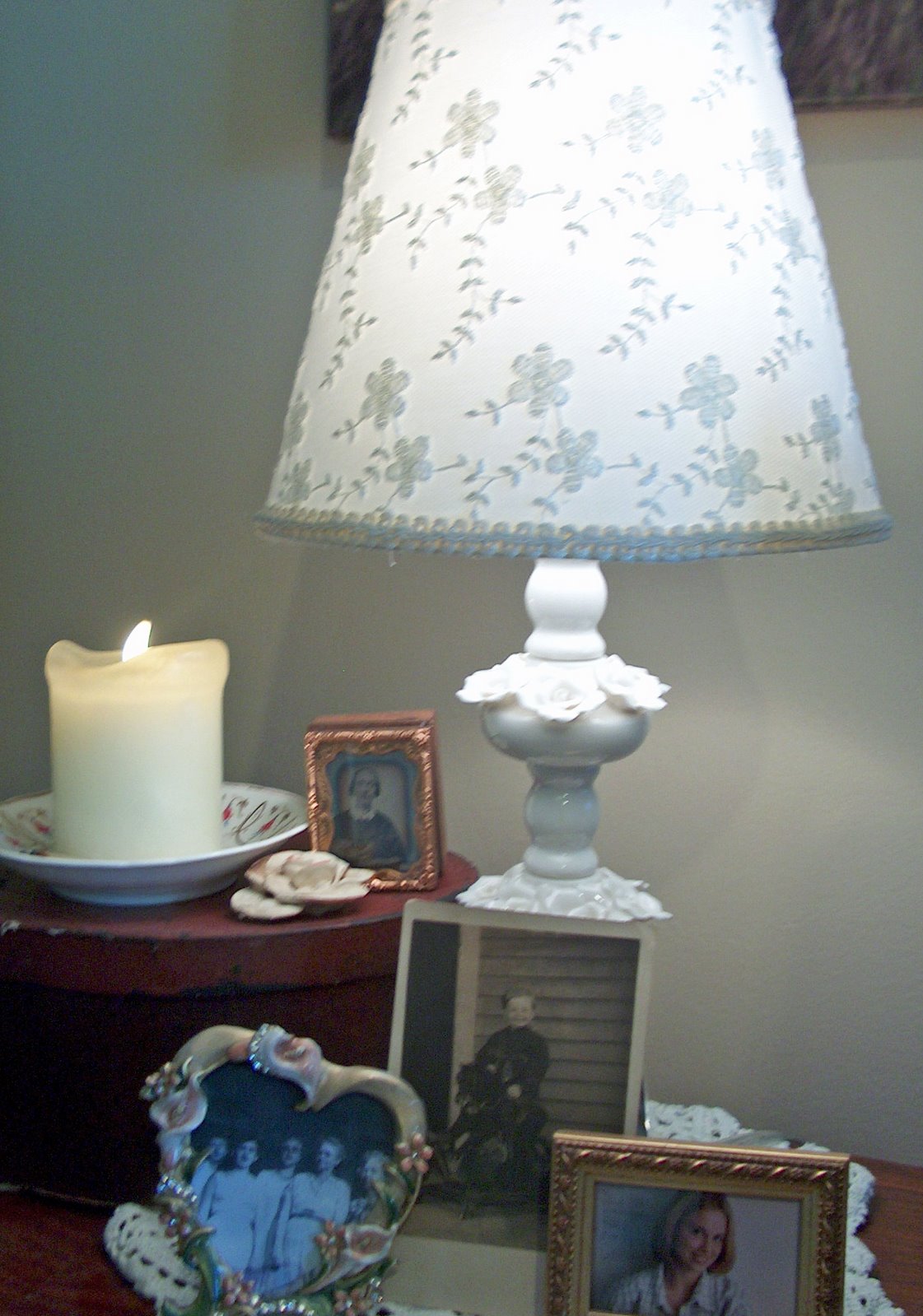 [Studio--Lamp-&-Candle.jpg]