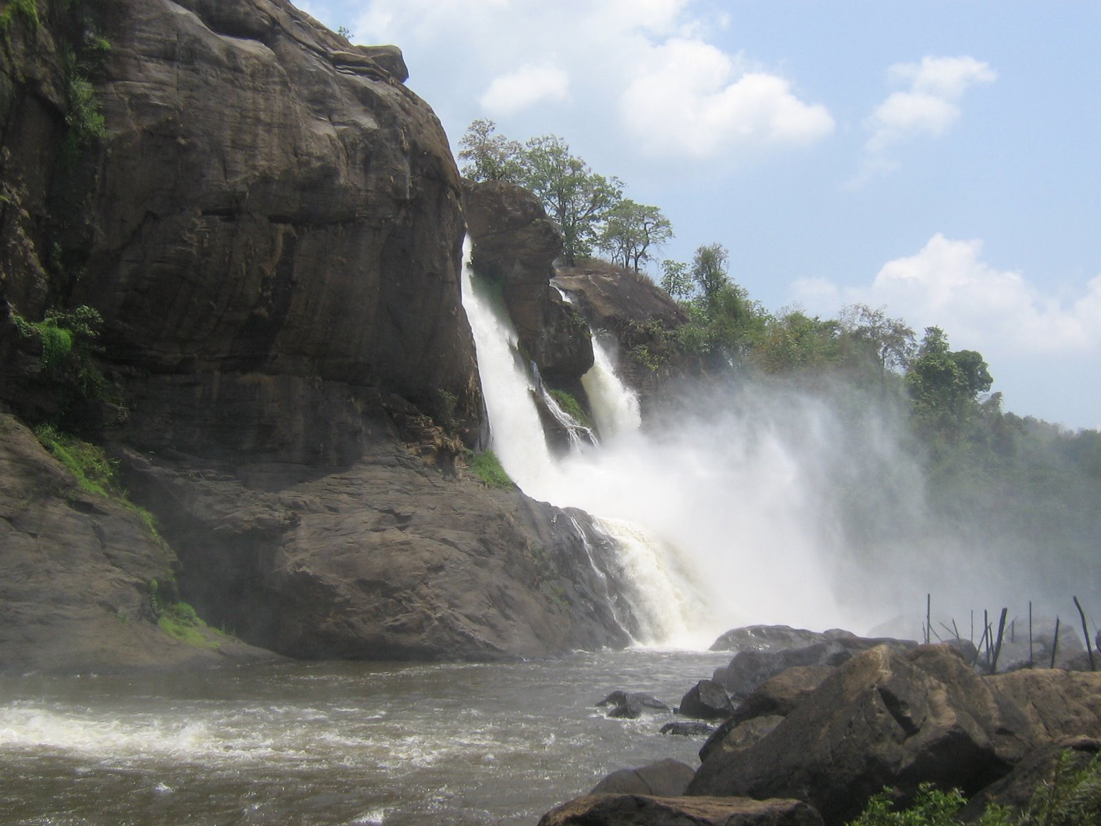 [Athirappilly-11.JPG]