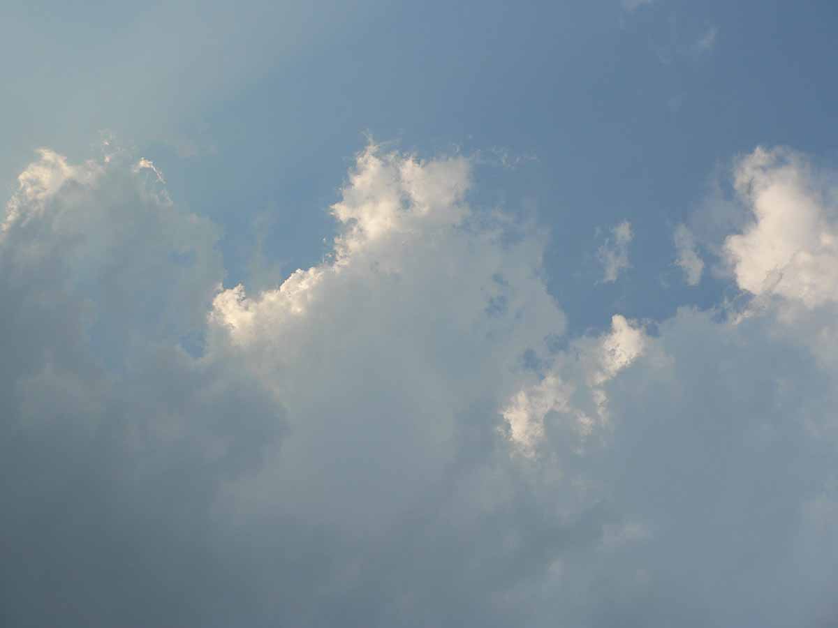 [Clouds-3.jpg]