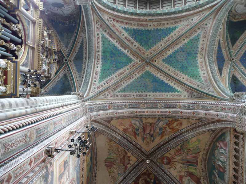 [ceiling,+Orvieto+cathedral.JPG]