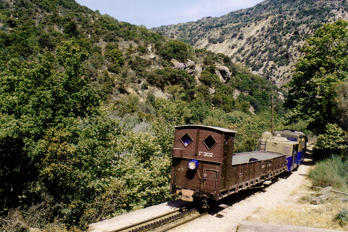 [Vouraikos-train_Peloponnese.jpg]