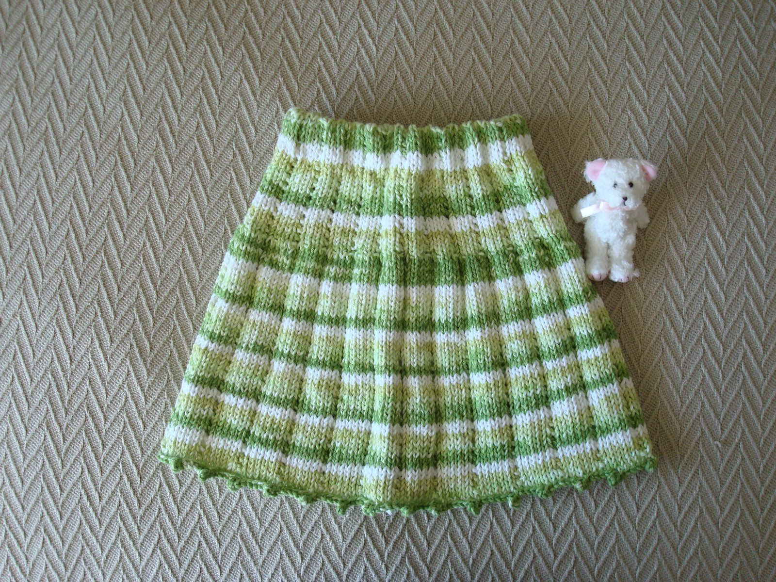 [Striped+skirt+2.JPG]