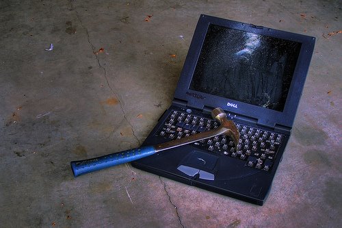 [laptop+destruction.jpg]