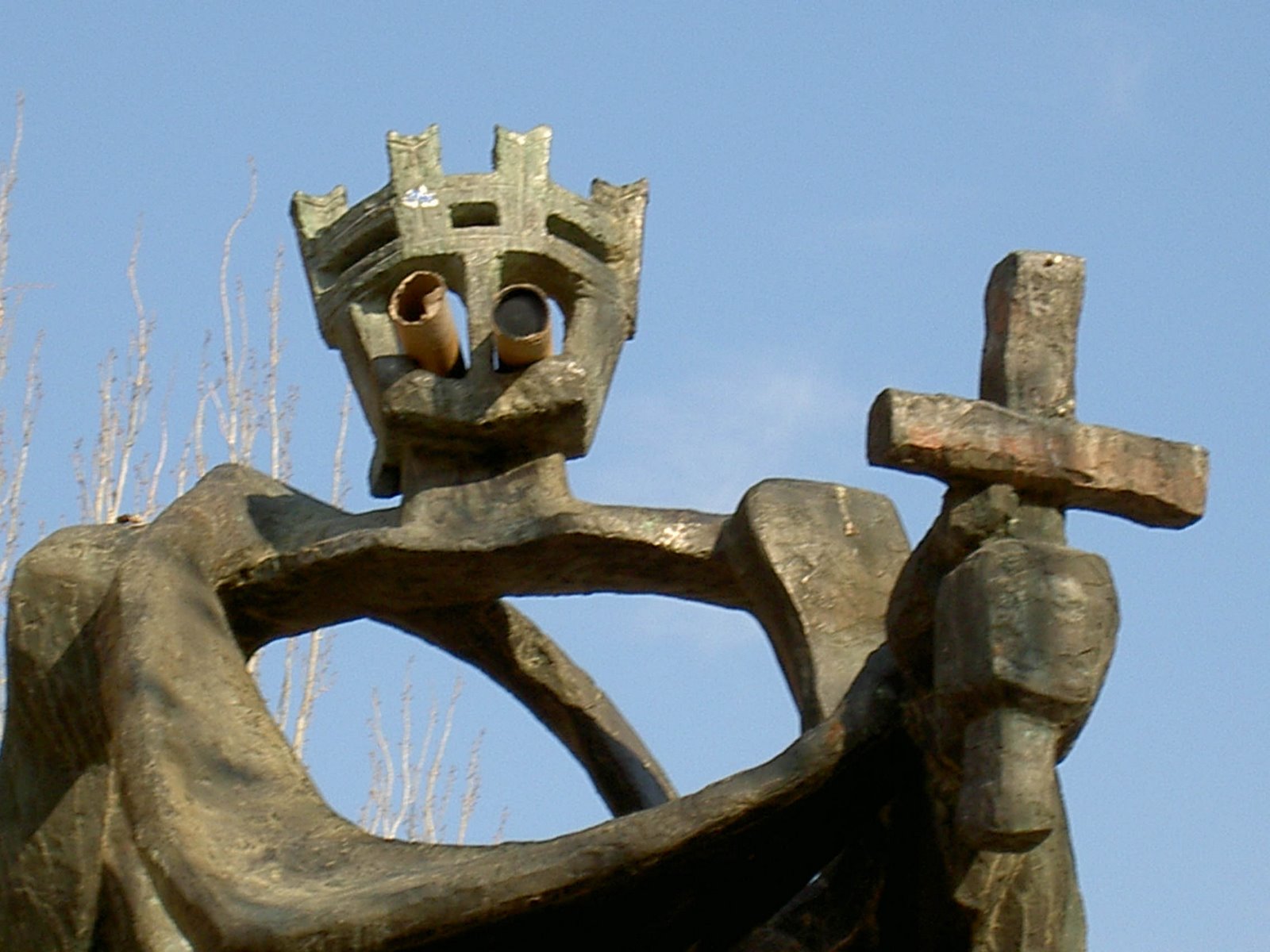 [estatua+rey-1.jpg]
