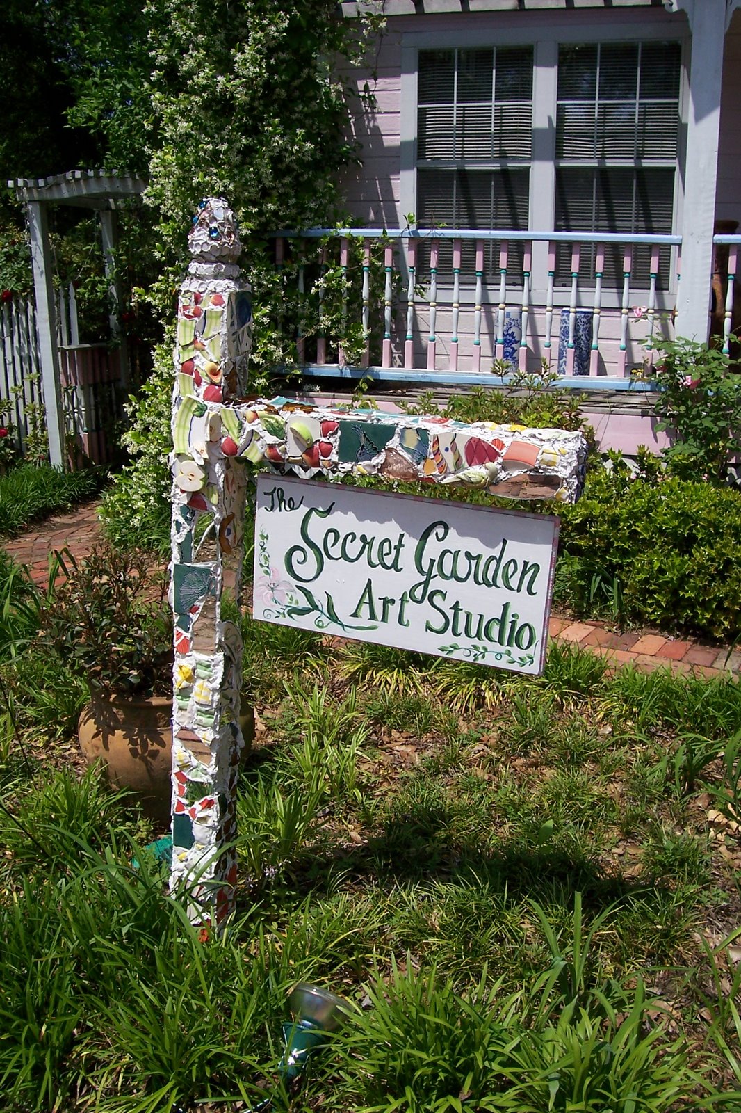 [secret.garden.sign.jpg.JPG]