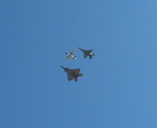 [3+planes+(cropped,+resized).JPG]