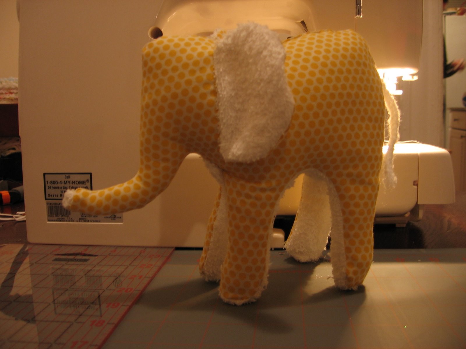 [yellow+elephant.JPG]