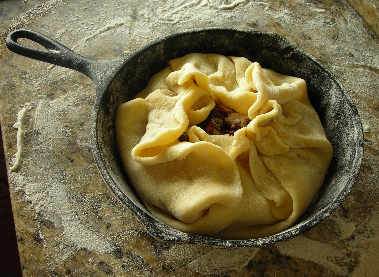 [making+cherry+pie+fornolenha.JPG]