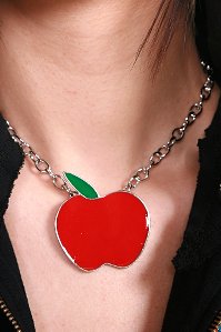 [Hot+Topic+Apple+Necklace.jpg]