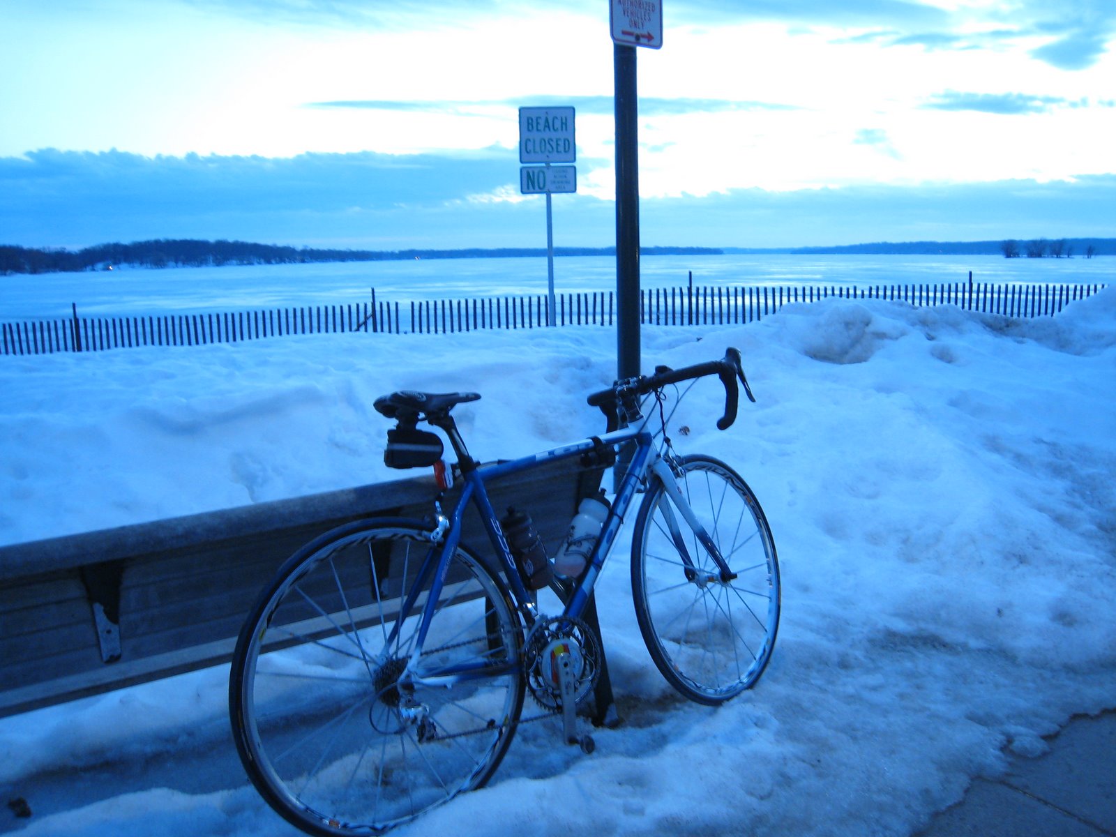 [cold+bike.JPG]