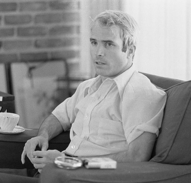 [628px-John_McCain_interview_on_April_24,_1974.jpg]