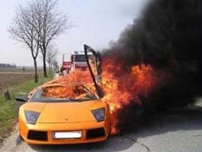 [2007_Lamborghini_Murcielago_on_fire.jpg]