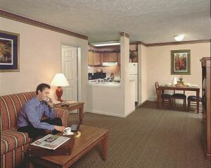 [hotel_suite_room.jpg]