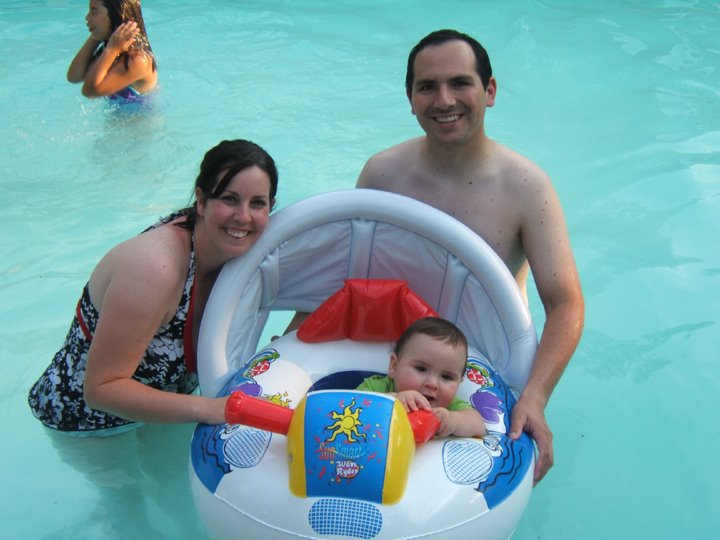 [family-in-pool.jpg]