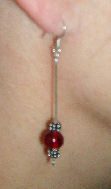 [Anne's+single+bead+earring_crop.jpg]