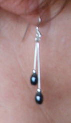 [Caroleann's_hematite_stem_earrings.jpg]
