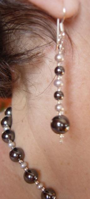 [Chris's+hematite+and+pearl+n+and+er.jpg]