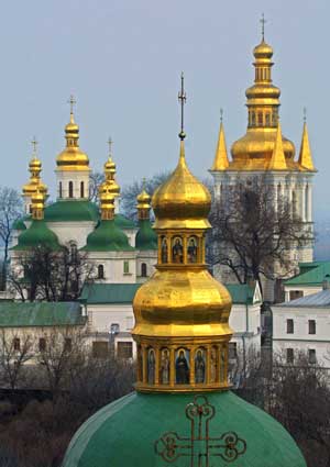 [ukraine_monastery_2003_04_25.jpg]