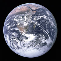 [200px-The_Earth_seen_from_Apollo_17.jpg]
