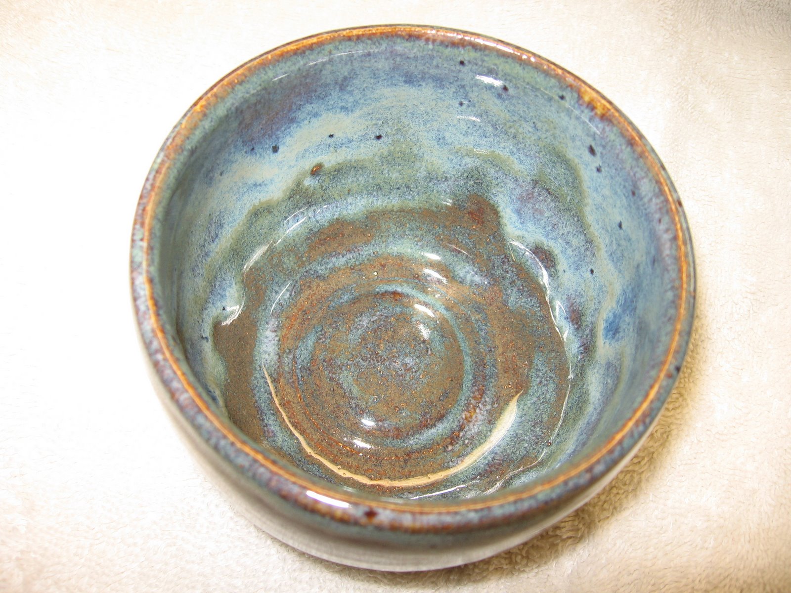 [Blue+bowl+b.JPG]