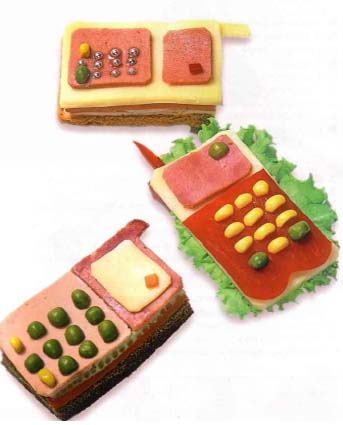 [sandwich_cellphone.jpg]