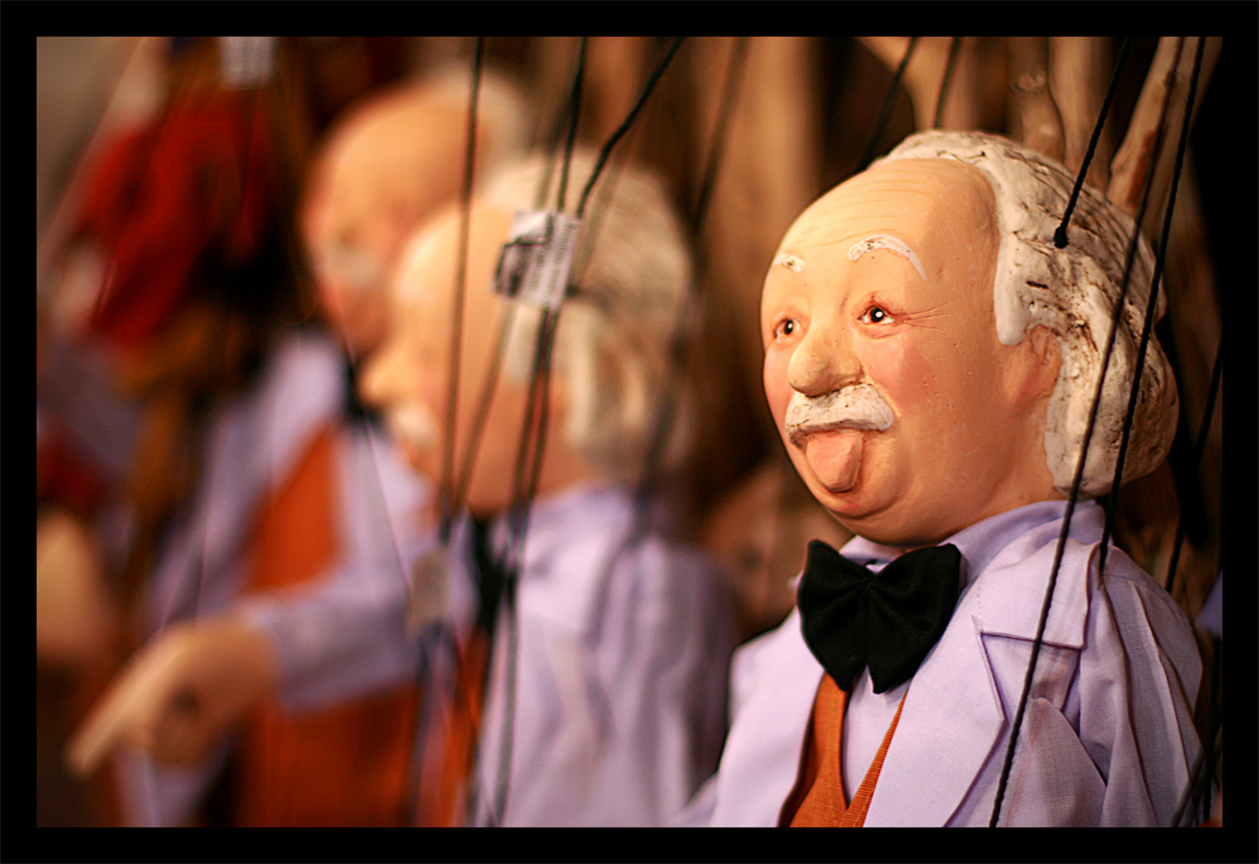 [Einstein+Puppet.jpg]