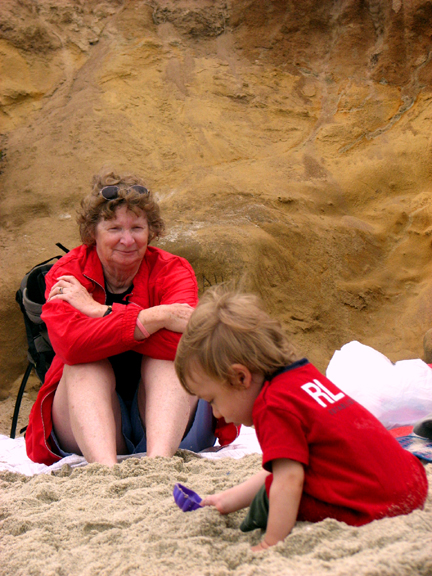 [Mom+and+Luka+at+the+beach.jpg]