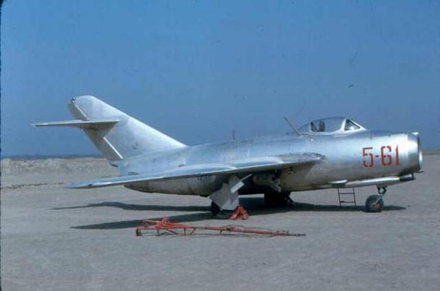 [MiG-15(04).jpg]