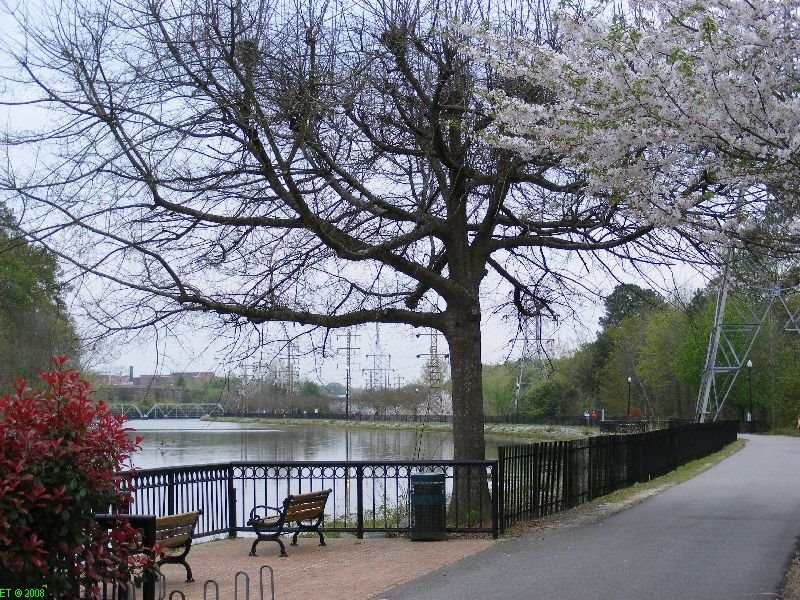[Paved+trail+along+the+canal+at+Riverfront+Park.jpg]