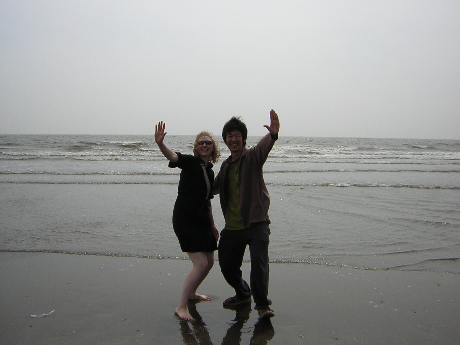[Junpei+and+me+at+Ocean.JPG]