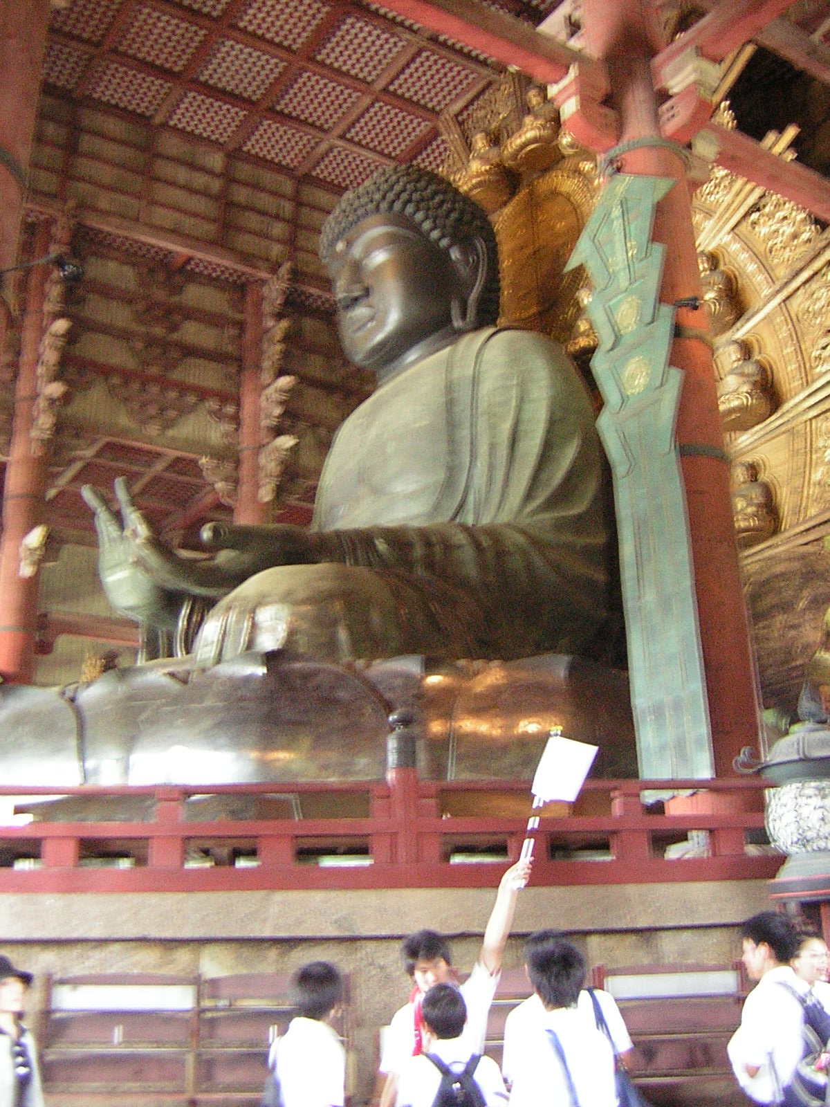 [Huge+buddha.JPG]