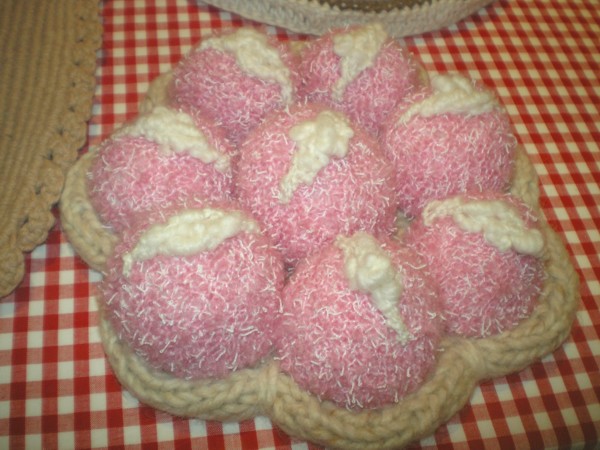[pink+cakes.JPG]