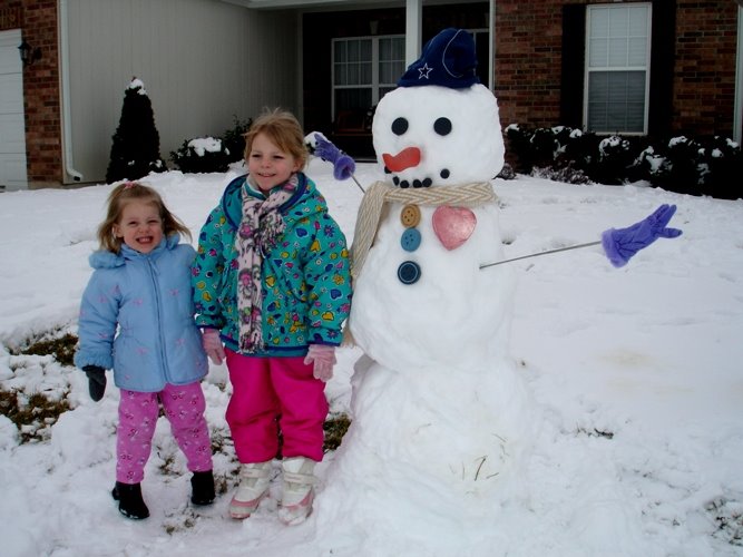 [Gina+and+Emily+with+Snowman.JPG]